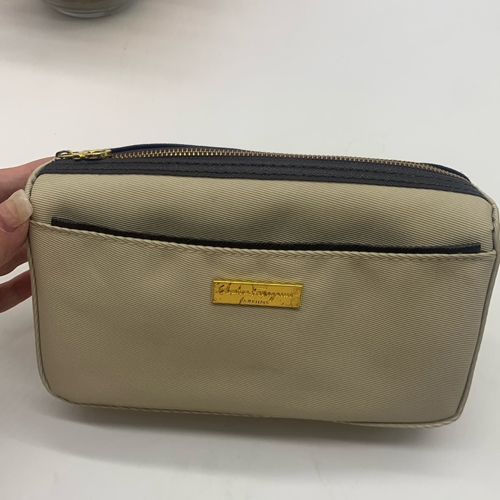 Savatore Ferragamo Off White Nylon Make Up Bag Vintage MCB7403S